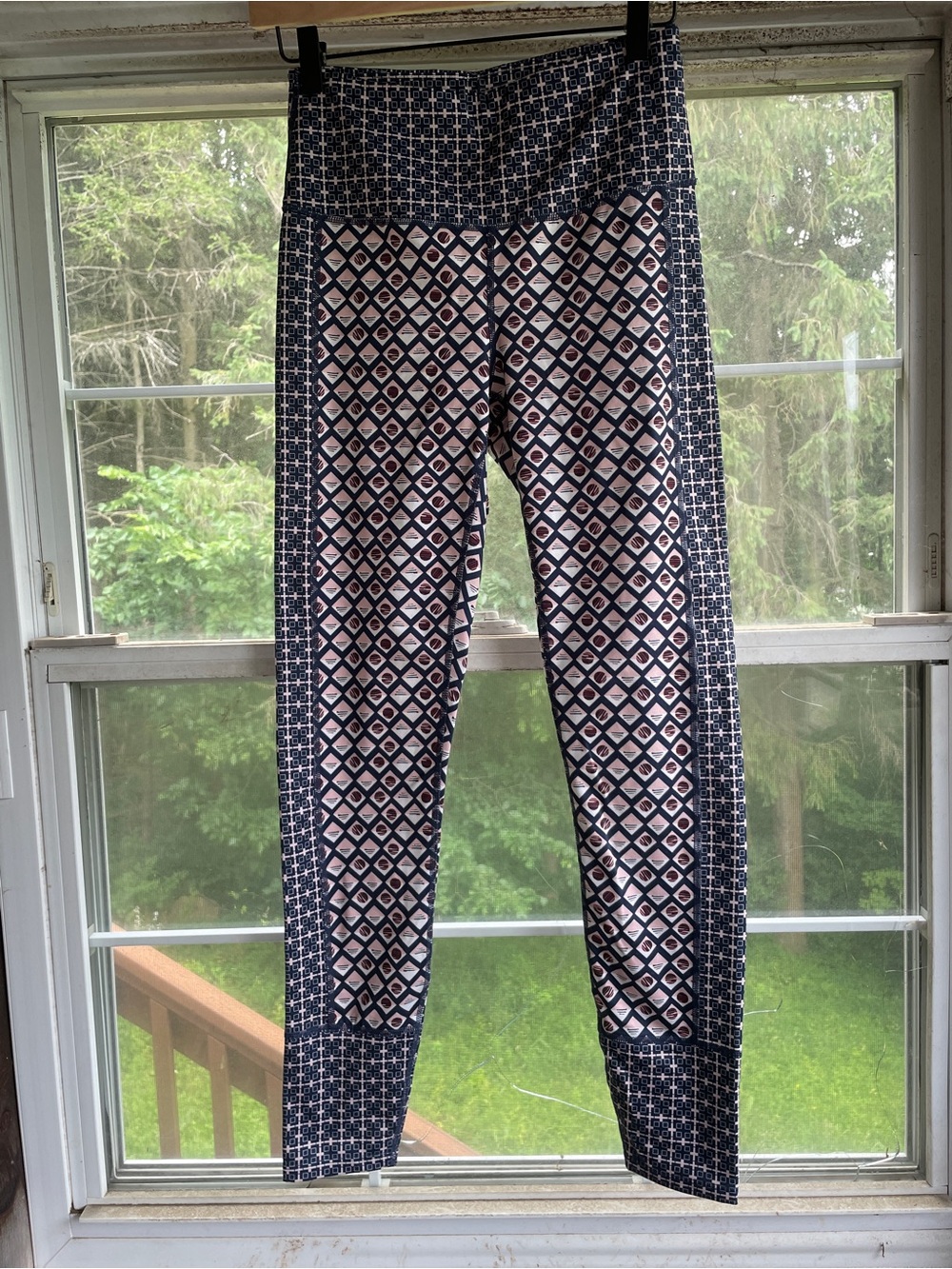 Geometric Print Active Leggings - Navy & Pink